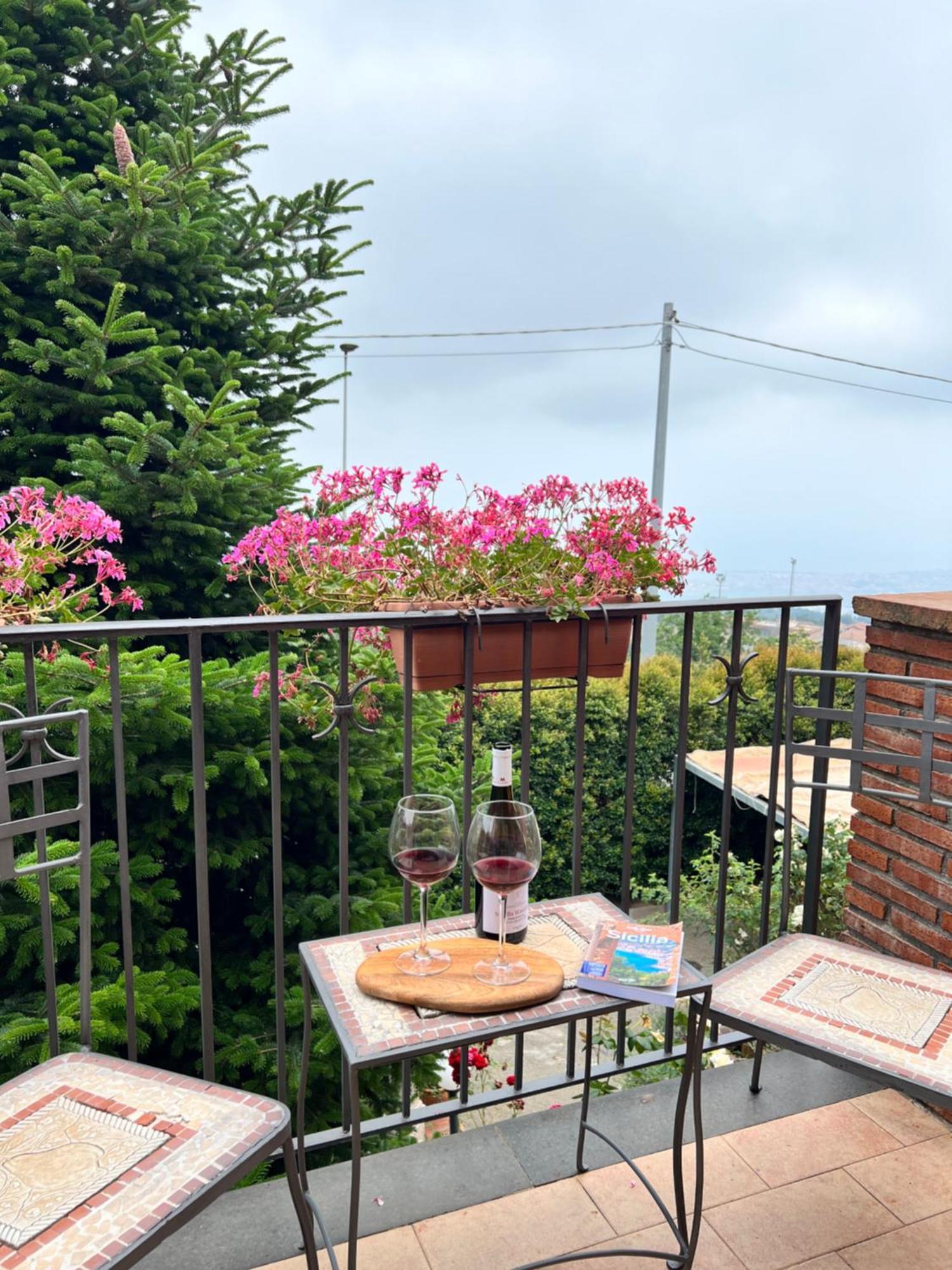 Etna Sunshine Rent Rooms Puntalazzo 외부 사진